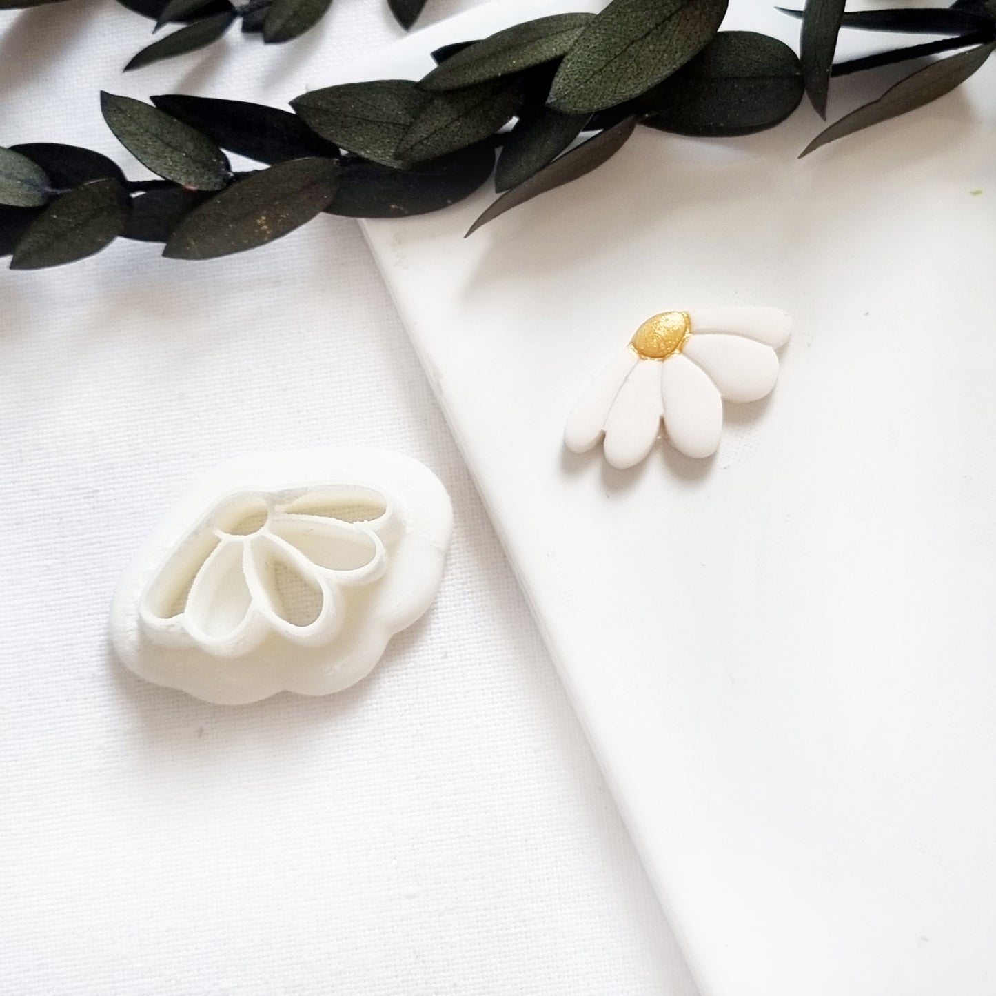 Polymer Clay Cutter -Daisy-