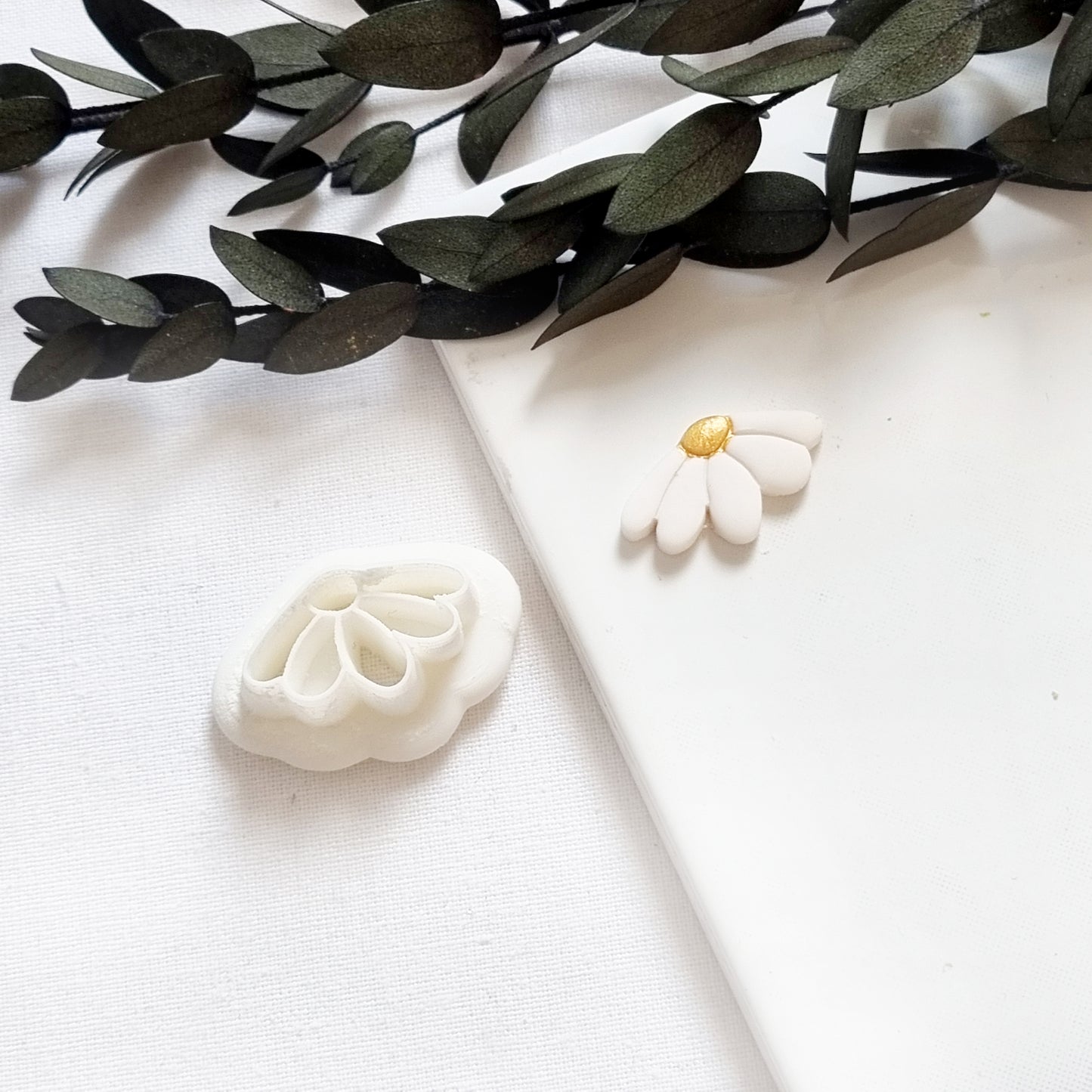 Polymer Clay Cutter -Daisy-